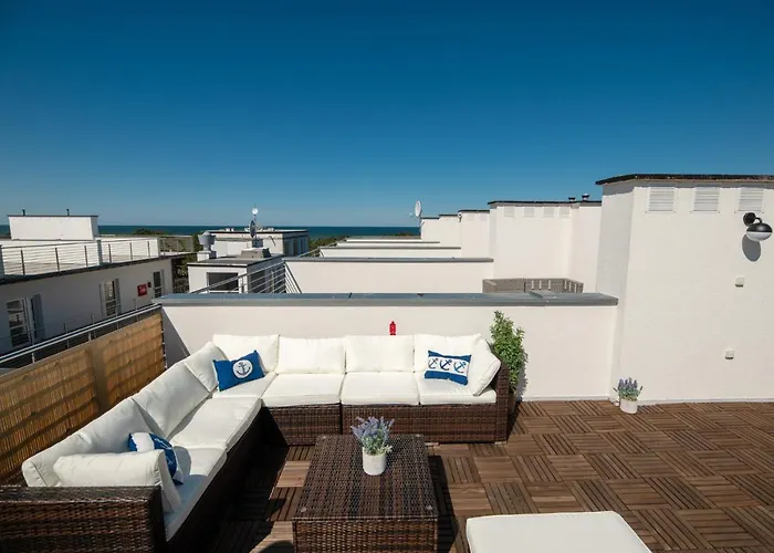 Blue Marine 19 Z Tarasem I Widokiem Na Morze Przy Plazy Lägenhet