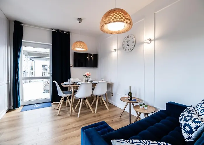 Blue Marine 19 Z Tarasem I Widokiem Na Morze Przy Plazy Lägenhet